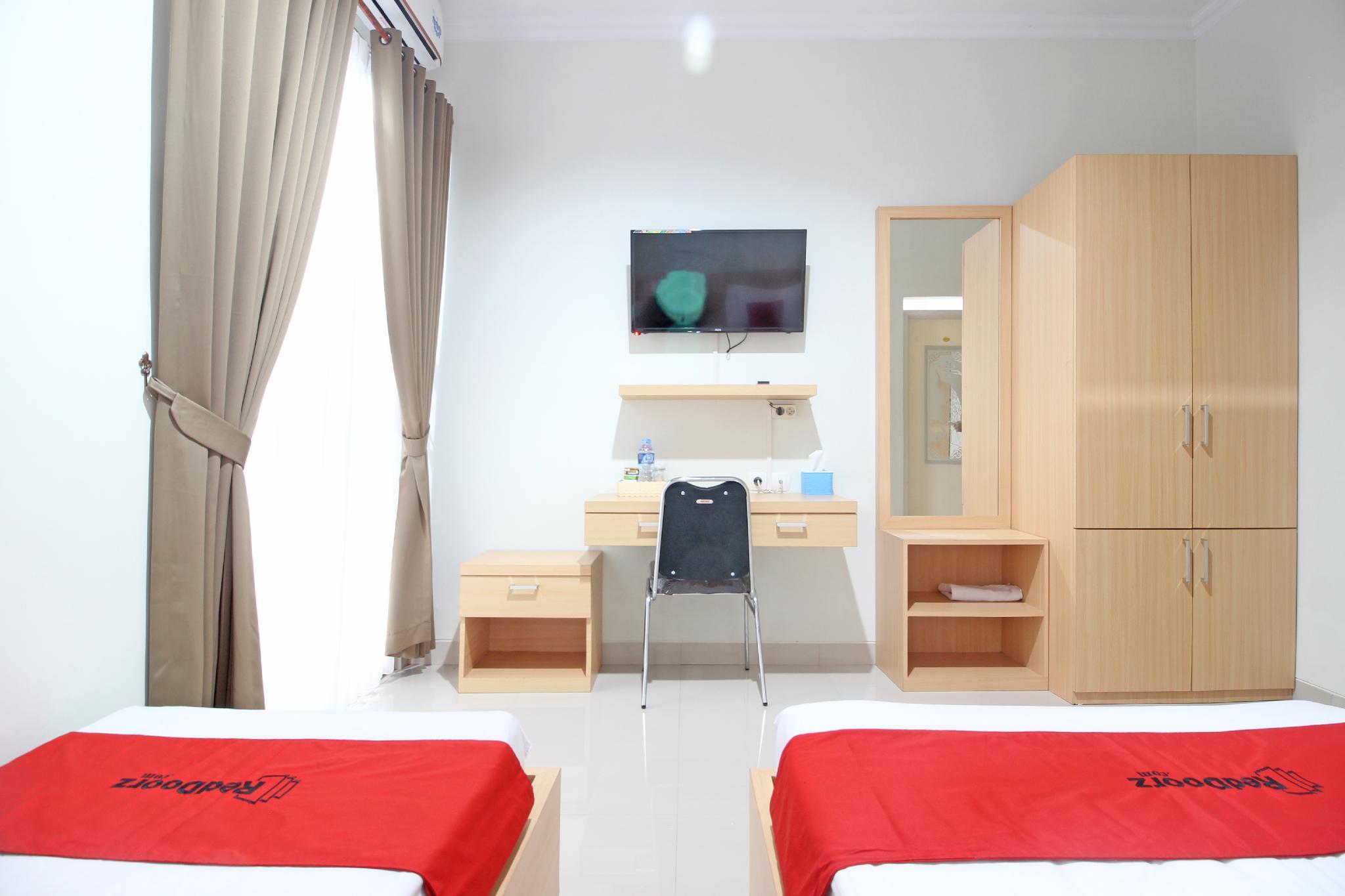 Reddoorz Near Amikom Yogyakarta Salakan Esterno foto
