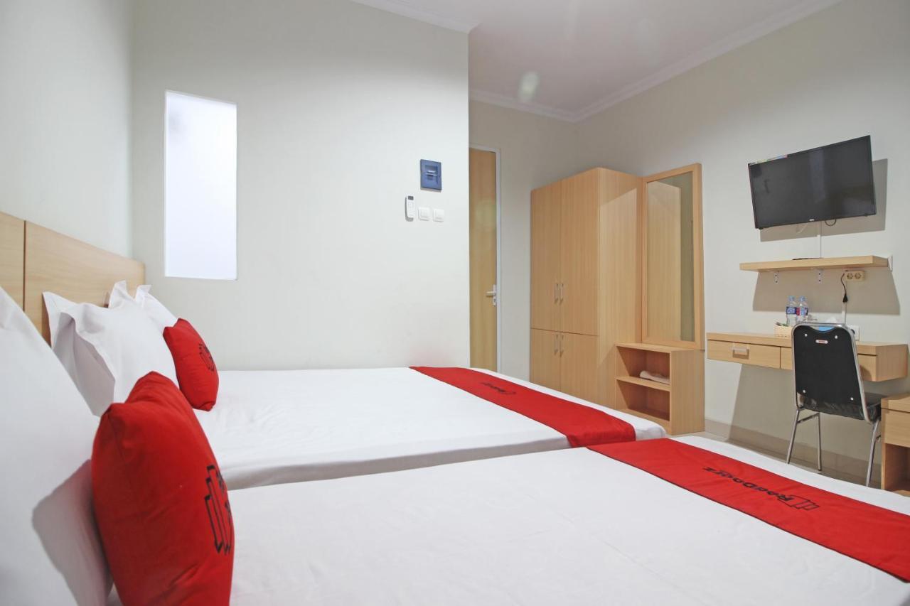 Reddoorz Near Amikom Yogyakarta Salakan Esterno foto
